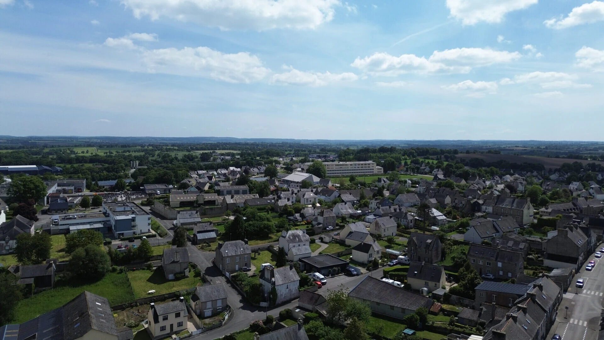 Saint Nicolas du Pelem vue aerienne