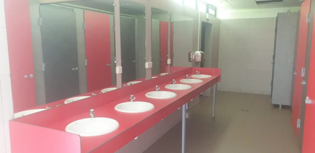 Camping douches - Saint-Nicolas-du-Pélèm - 06
